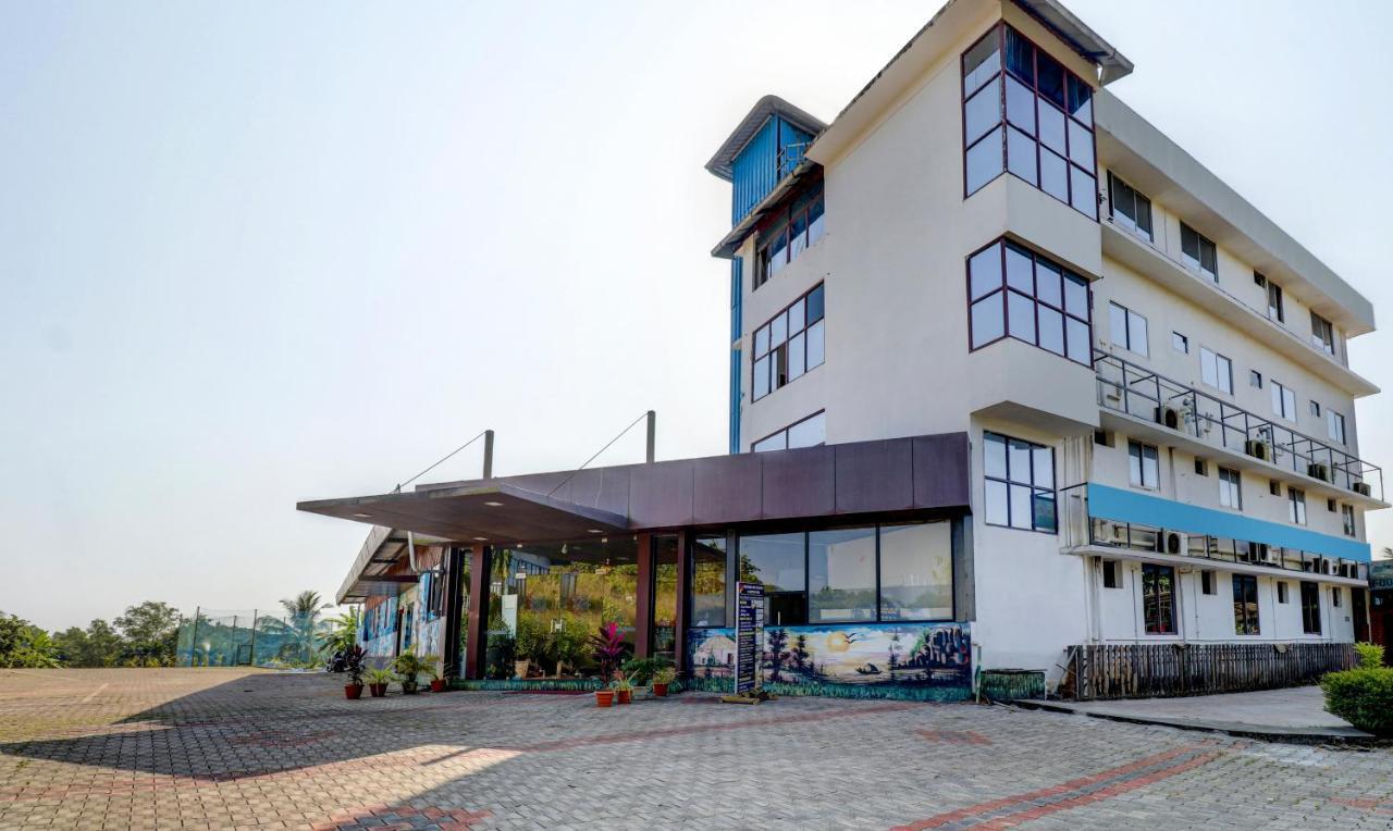 Treebo Trend Pratham Inn Resorts クンダプラ エクステリア 写真